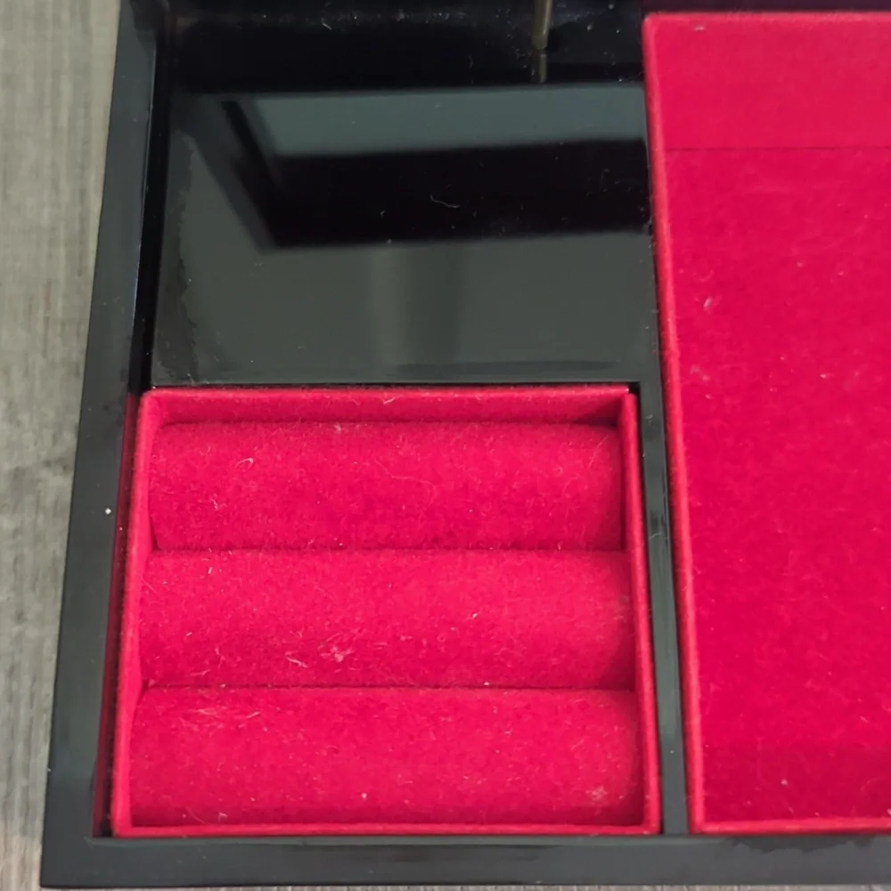 Vintage Japanese Chokin Lacquered Jewelry Music Box